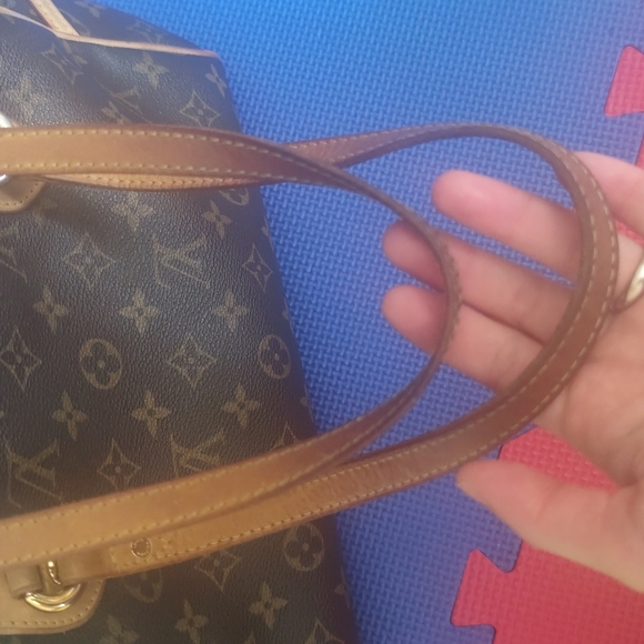 Authentic Louis Vitton Handbag - Picture 7 of 13